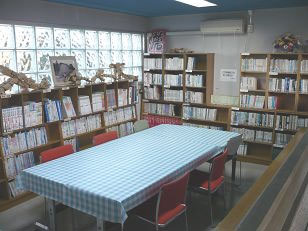 延方公民館 図書室内の写真